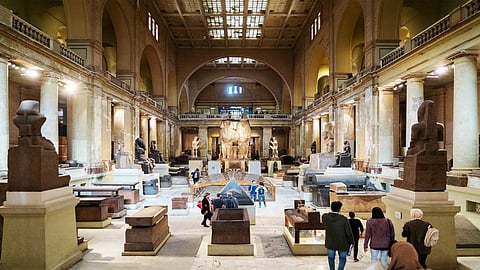 நூறு குழந்தைகளுக்கு அப்பா! 
கல்லறைகள் சொல்லும் செய்தி!