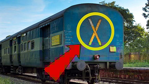 ரயில்களின் கடைசி பெட்டியில் X குறியீடு இருப்பது ஏன் தெரியுமா?