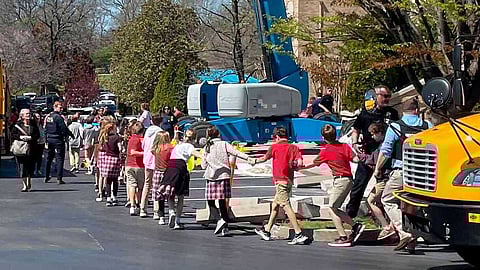 அமெரிக்க பள்ளியில் துப்பாக்கிச்சூடு! 3 குழந்தைகள் உள்பட 6 பேர் பலியான கொடூரம்!