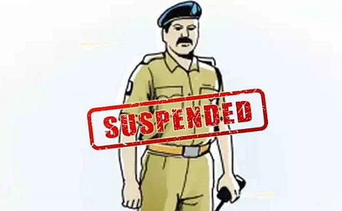 பாயாவுக்கு ஆசைப்பட்டு பாழாய்போன காவலர்கள்!