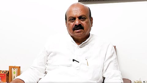 தினமும் ஒரு அதிரடி அறிக்கை, ஆவேசம் - ஒற்றை ஆளாக காங்கிரஸை எதிர்கொள்ளும் பா.ஜ.க முதல்வர் பசவராஜ் பொம்மை!