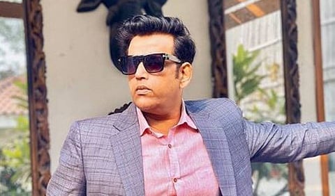 குளிக்க பால்; தூங்க ரோஜாப்பூ மெத்தை: தயாரிப்பாளரை ஓடவிட்ட நடிகர்!