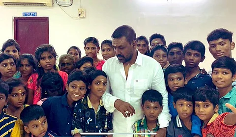 நூற்றைம்பது குழந்தைகளை தத்தெடுக்க உள்ள ராகவா லாரன்ஸ்!