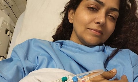 கடுமையான காய்ச்சலோடு மருத்துவமனையில் குஷ்பு!