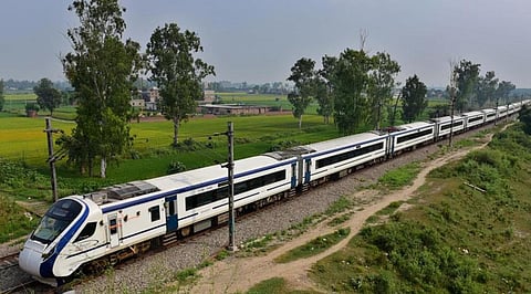 தண்டவாளப் பாதைகளை சீரமைத்தால் வந்தே பாரத் ரயில் பயண நேரம் விமானப் பயண நேரத்தை விடக் குறையும்!