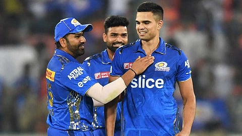 பவர் பிளேயில் மிரட்டிய அர்ஜுன் டெண்டுல்கர்!