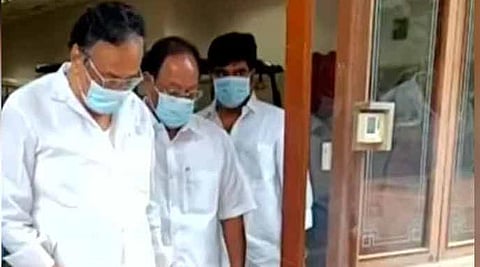 சட்டமன்றத்துக்கு வந்தார் ஈ.வி.கே.எஸ். இளங்கோவன்!