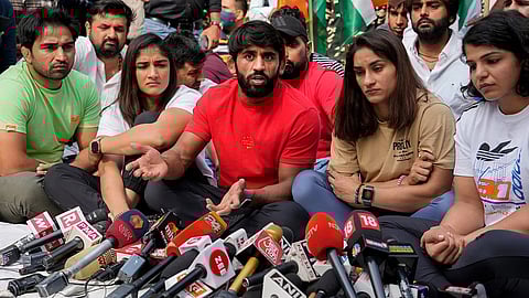 “WFI தலைவரைக் கைது செய்யும் வரை ஜந்தர் மந்தரை விட்டு வெளியேற மாட்டோம்” இந்திய முன்னணி மல்யுத்த வீரர்கள் போராட்டம்!