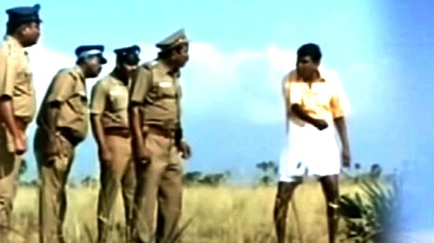 குளத்தை காணோம்.... பத்து ரூபாய் இயக்கத்தின் மாநில செயலாளர் புகார்!