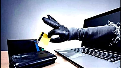 தமிழகத்தில் நூதன ஆன்லைன் மோசடியில் இவ்வளவு பணம் அபேஸா?