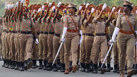 பெண்கள் மட்டும் பங்கேற்கும் குடியரசு தின அணிவகுப்பு!