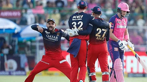 ப்ளே ஆஃப் ரேஸில் ராஜஸ்தான் அணியை பின்னுக்குத் தள்ளி பெங்களூரு அணி முன்னேற்றம்!