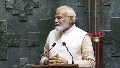 நாடாளுமன்ற திறப்பு விழாவில் 40 முறை "புதிய இந்தியா" என குறிப்பிட்ட பிரதமர் மோடி!