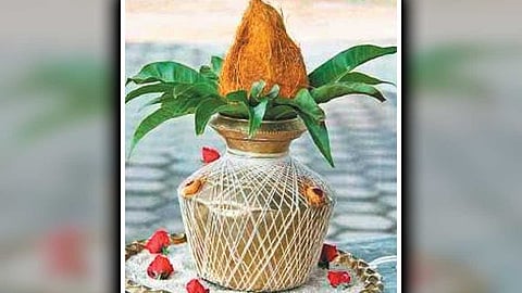 கும்பத்தின் மீது தேங்காய் வைப்பது ஏன்?