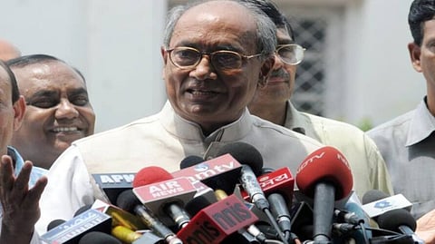 ‘குண்டர்களின் கூட்டம் பஜ்ரங் தளம்’ திக்விஜய் சிங் விமர்சனம்!