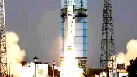 வெற்றிகரமாக விண்ணில் நிலை நிறுத்தப்பட்டது GSLV F -12 !