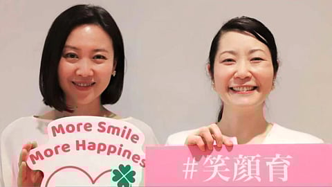 சிரிக்க  மறந்த ஜப்பானியர்கள்: புன்னகைக்கப் பயிற்சி வகுப்புக்கு செல்லும் நிலை!