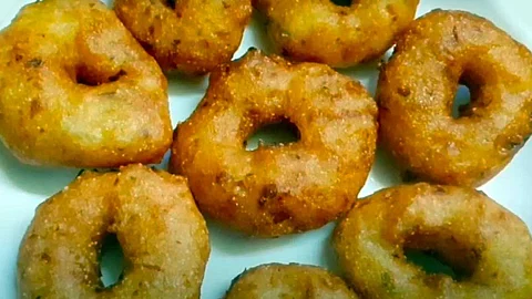 கோதுமை ரவை வடை செய்வது எப்படி