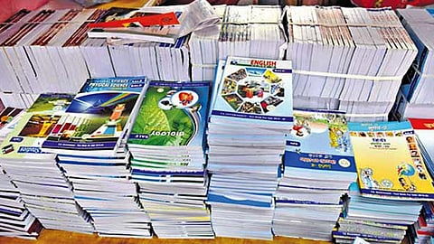 புதுச்சேரியில் பள்ளிப் பாட புத்தகங்கள் தட்டுப்பாடா?