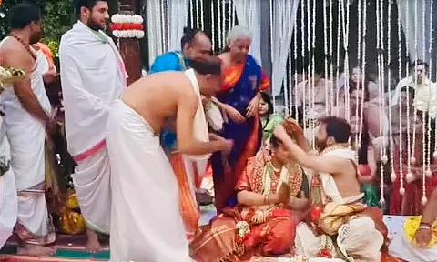 எளியமுறையில் நடந்த மத்திய அமைச்சர் மகளின் திருமணம்!