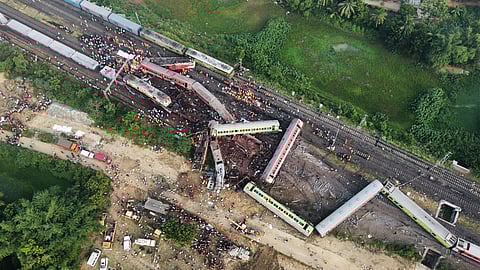 கோரமண்டல் ரயில் விபத்து - கடந்த 25 ஆண்டுகளில் இந்தியாவின் மோசமான ரயில் விபத்து!