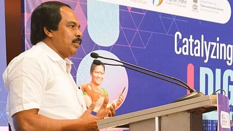 ஆவின் பால் பண்ணையில் குழந்தை தொழிலாளர்கள்: அமைச்சர் விளக்கம்!