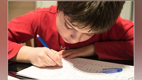 இரைச்சலான சுற்றுச்சூழலில் கவனத்துடன் படிக்க 10 tips.