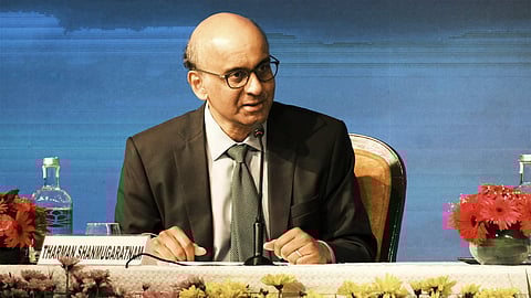 சிங்கப்பூர் அதிபர் தேர்தலில் தர்மன் சண்முகரத்தினம் போட்டி!