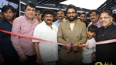 ஐகான் ஸ்டார் அல்லு அர்ஜுனின் 'ஏஏஏ சினிமாஸ்' தொடக்க விழா!