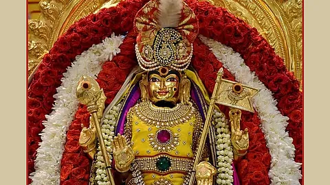 வளம் தரும் விசாகமும் மகிழ வைக்கும் முருகனும்...