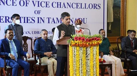 ‘வெளிநாட்டுப் பயணத்தால் மட்டும் முதலீடு வராது’ முதல்வரை விமர்சித்து மீண்டும் சர்ச்சையில் ஆளுநர் ஆர்.என்.ரவி!