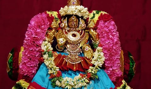 லக்ஷ்மி கடாட்சம் தரும் முத்தான மூன்று பரிகாரங்கள்!