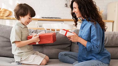 தாயே நல்ல தோழியாகி....