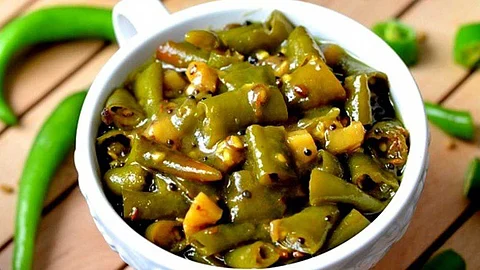 ருசியான பச்சை மிளகாய் ஊறுகாய் செய்வது எப்படி ?