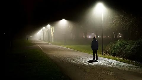 டெய்லி நைட் சாப்பிட்ட பிறகு வாக்கிங் போறீங்களா? எவ்வளவு நன்மை என தெரிந்து கொள்ளுங்க!