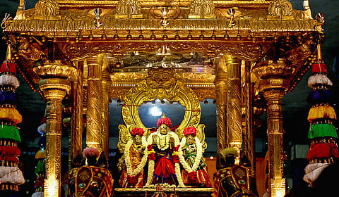 மாங்காடு அருள்மிகு காமாக்ஷி அம்மன் கோயிலில் திருவாடிப்பூரம் வைபவம்!