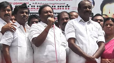 ‘மு.க.ஸ்டாலினை மீண்டும் முதல்வராக்குவோம்’ திண்டுக்கல் சீனிவாசன் தடுமாற்றப் பேச்சு!