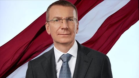 லாட்வியா நாட்டின் குடியரசு தலைவராக பொறுப்பேற்றுக்கொண்ட ஓரினச்சேர்க்கையாளர் எட்கர் ரிங்கெவிக்ஸ்!