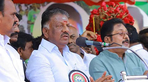 கொடநாடு கொலை, கொள்ளை குற்றவாளிகள் மீது நடவடிக்கை எடுக்கக் கோரி ஓபிஎஸ் – டிடிவி.தினகரன் ஆர்ப்பாட்டம்!