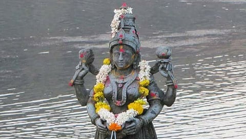 ஆடி வரும் காவிரி அன்னைக்கு ஆடிப்பெருக்கு விழா!