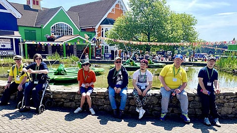 friends enjoying trip