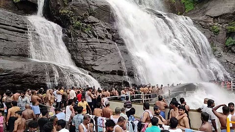 குற்றாலம் போகணுமா? முதல்ல இத படிங்க...