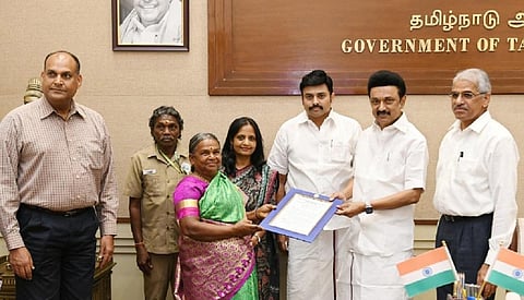 தெப்பக்காடு யானைகள் முகாமின் முதல் யானை பராமரிப்பாளராக பெள்ளி நியமனம்!