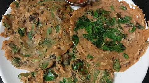 முருங்கைக் கீரை கம்பு தோசை!