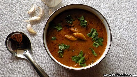 Delicious garlic gravy.