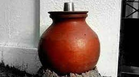 விஞ்ஞானம் வியக்கும் மண் பானை தண்ணீர்!