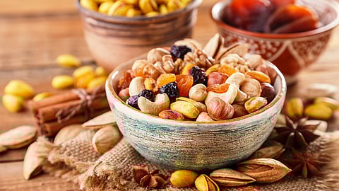 குளிர்காலத்தில் உடலுக்கு வெப்பமளிக்கும் உலர் பழங்கள்!