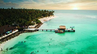 அழகிய அந்தமானைப் பாருங்கள் அழகு!
அந்தமானில் பார்க்க வேண்டிய 10 கடற்கரைகள்!