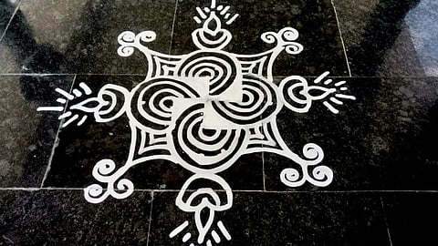 நவராத்திரியில் எந்த மாதிரி கோலங்கள் போட வேண்டும்?