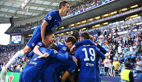 Chelsea hold Manchester City to thrilling 4-4 draw